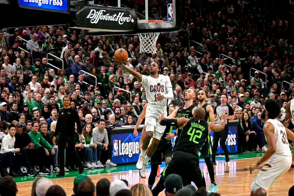 雄鹿碾压法国男篮，塔图姆绝境逆转