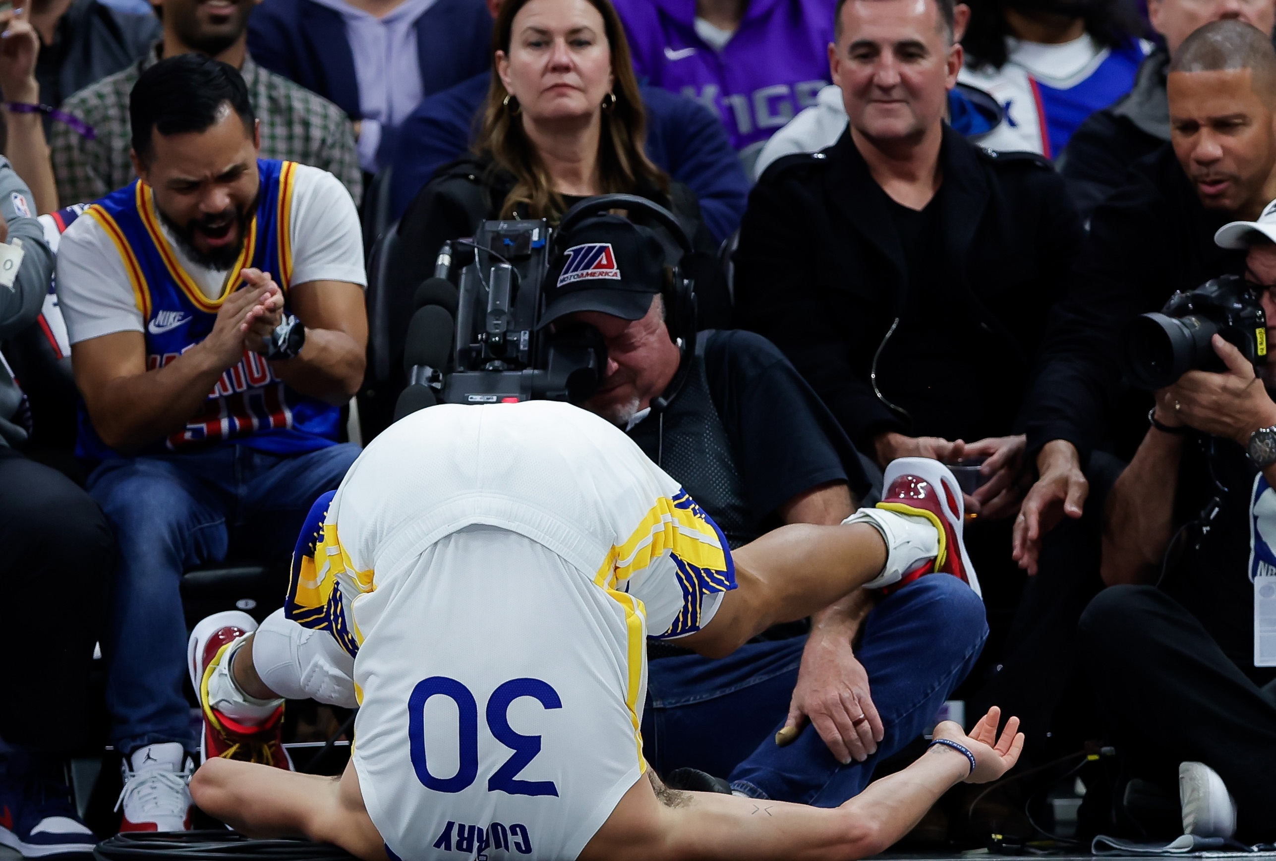 关于凯尔特人B队逆转德国男篮,库里关键制胜的信息 关于凯尔特人B队逆转德国男篮,库里关键制胜的信息