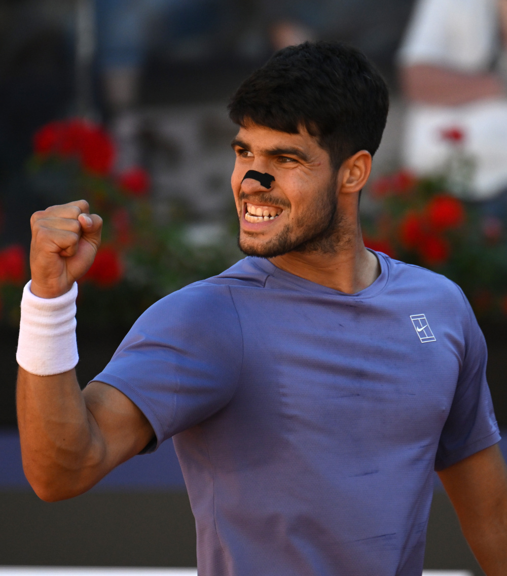 包含世界网球队绝地反击意大利网球队，阿尔卡拉斯爆发神勇的词条