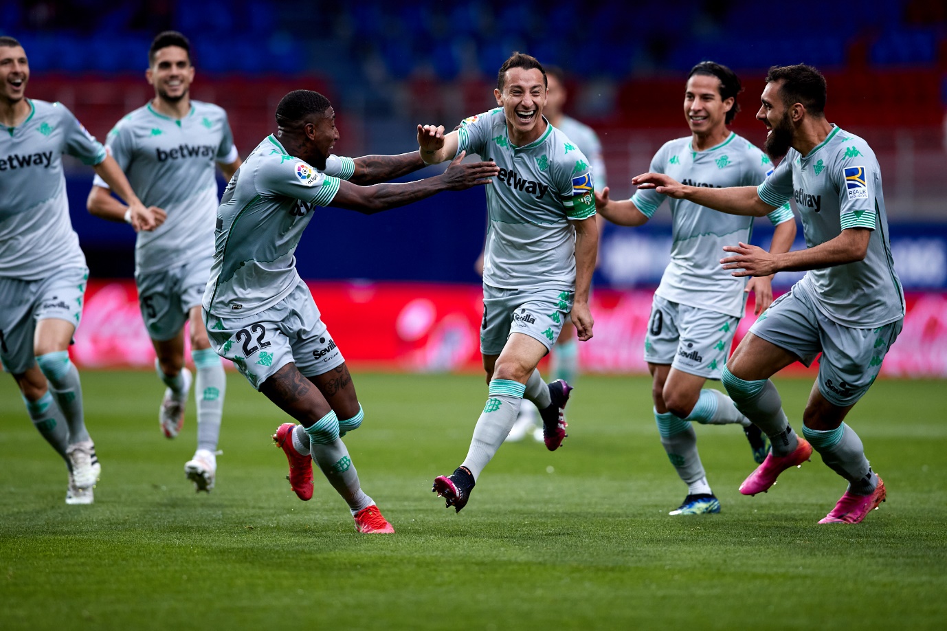 美洲杯赛季收官,冠军榜单揭晓 美洲杯赛季收官,冠军榜单揭晓