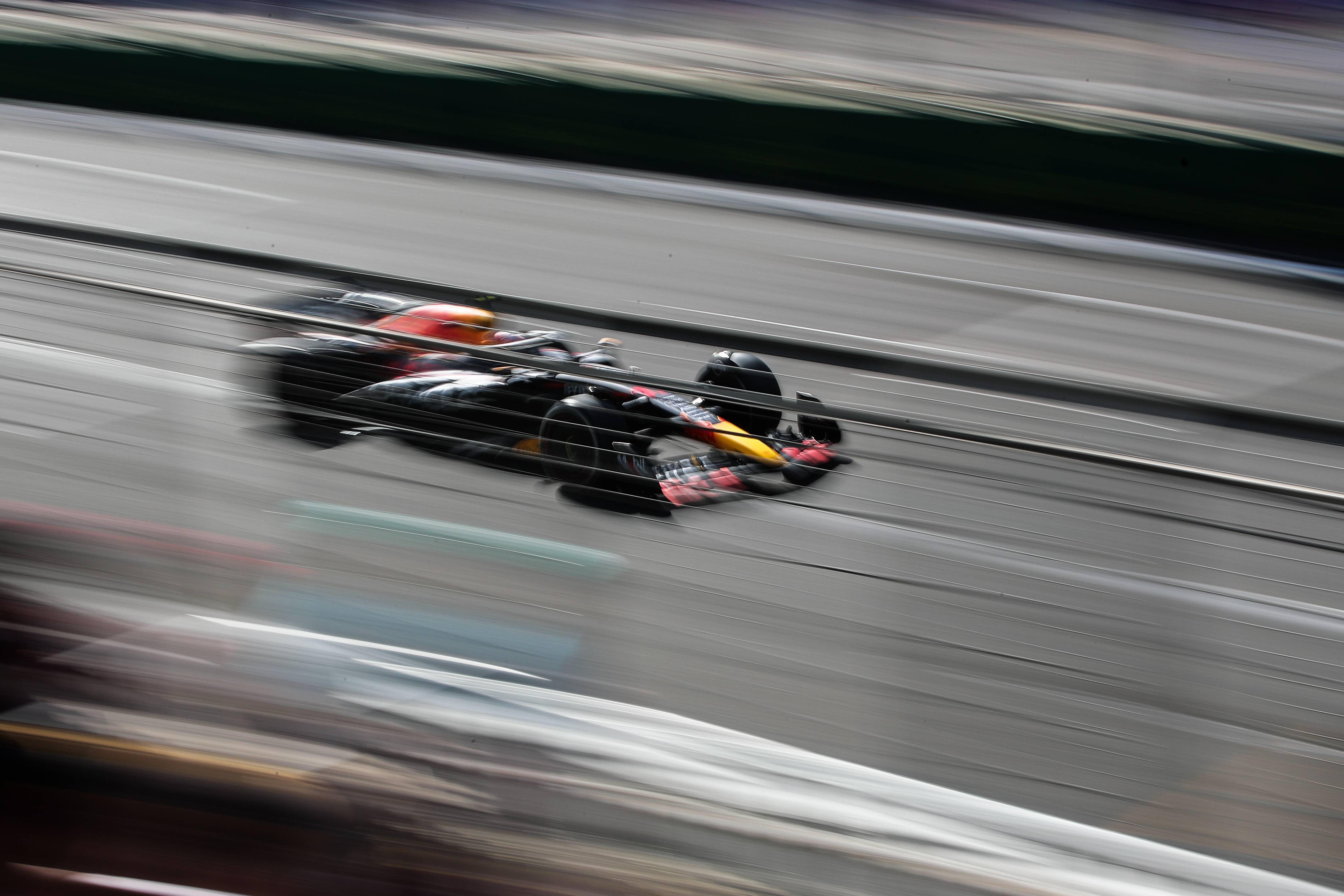 威廉姆斯逆转梅赛德斯，佩雷兹状态火热