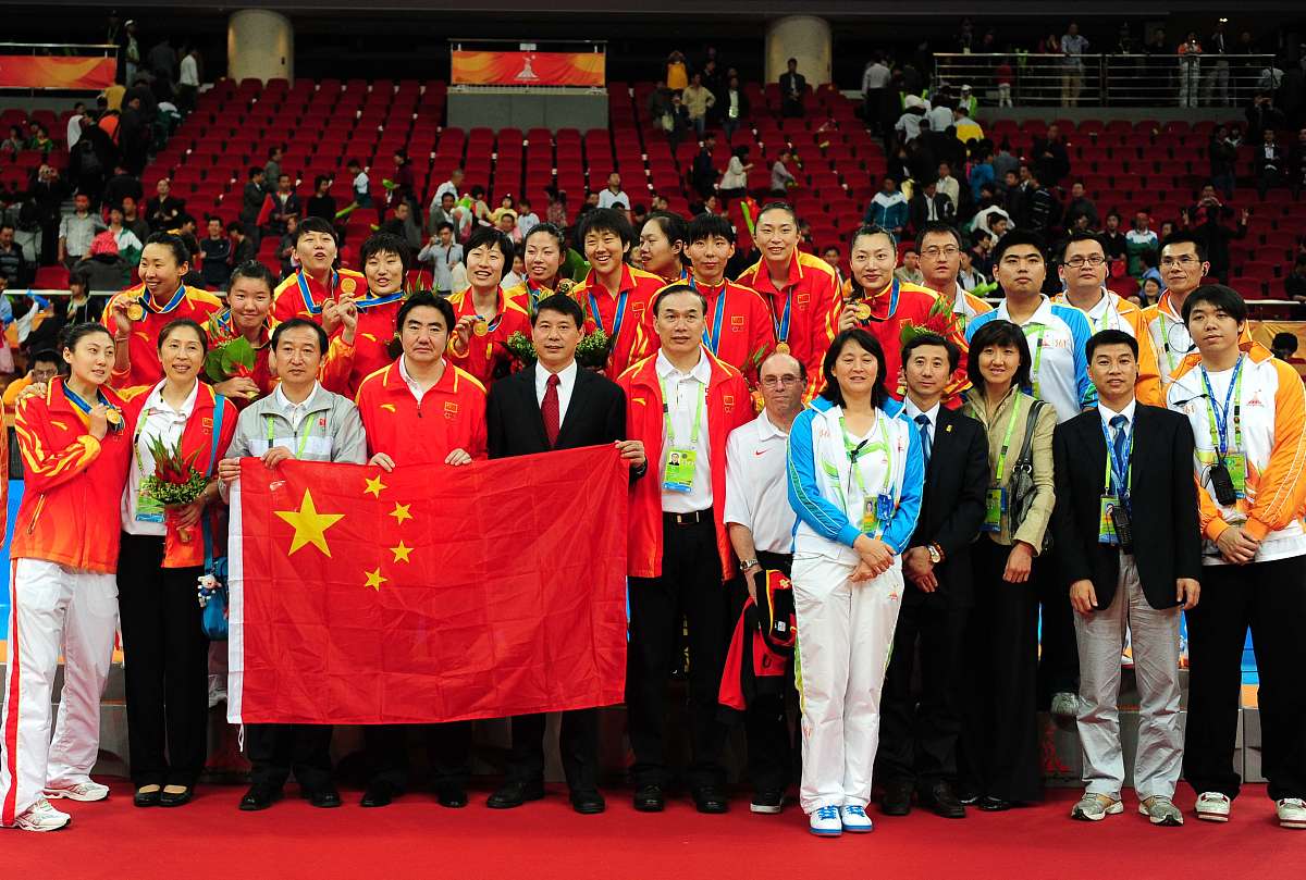 山东队翻盘浙江队，克莱惊艳四座