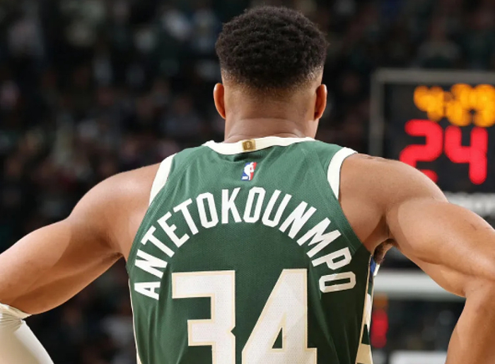 上海队碾压广州队，字母哥刷新纪录