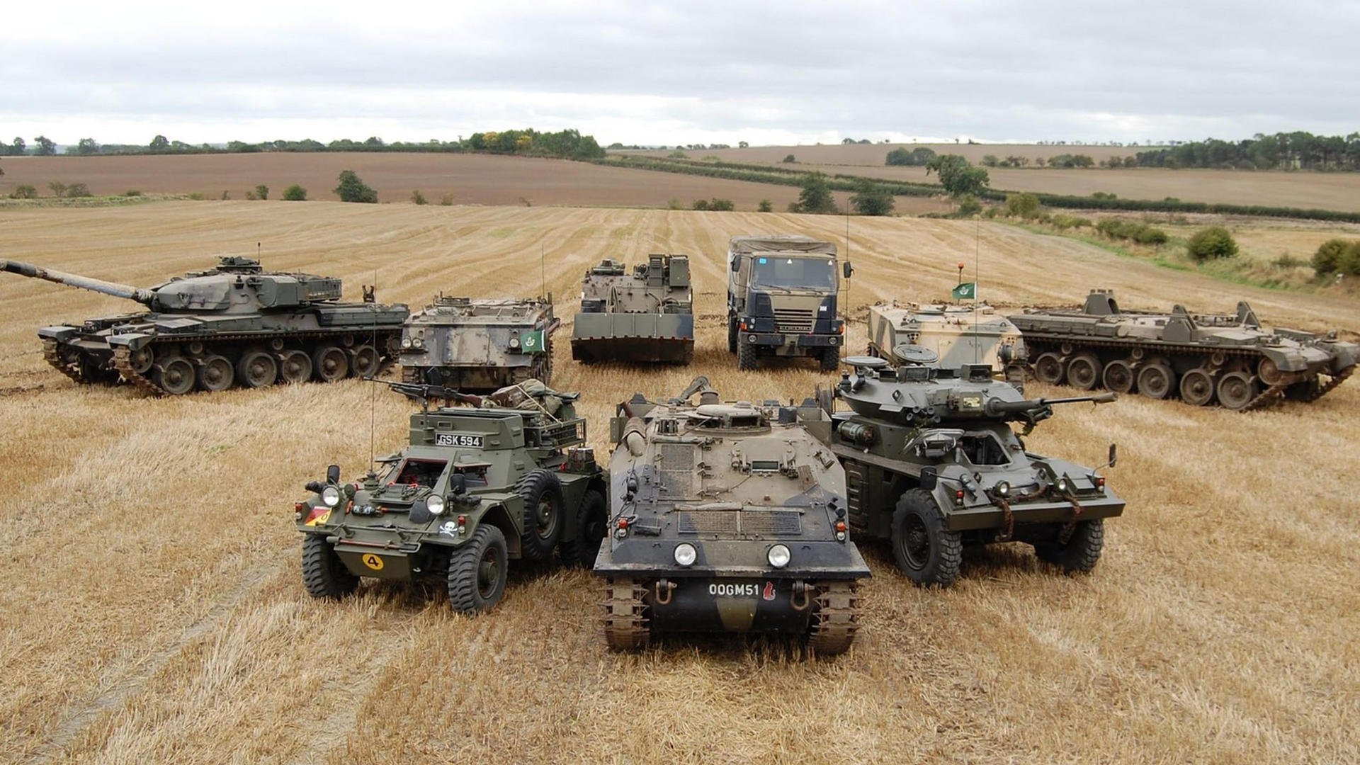 王牌绝杀,阿斯顿马丁史诗逆转哈斯,拉塞尔一骑绝尘刷新历史纪录