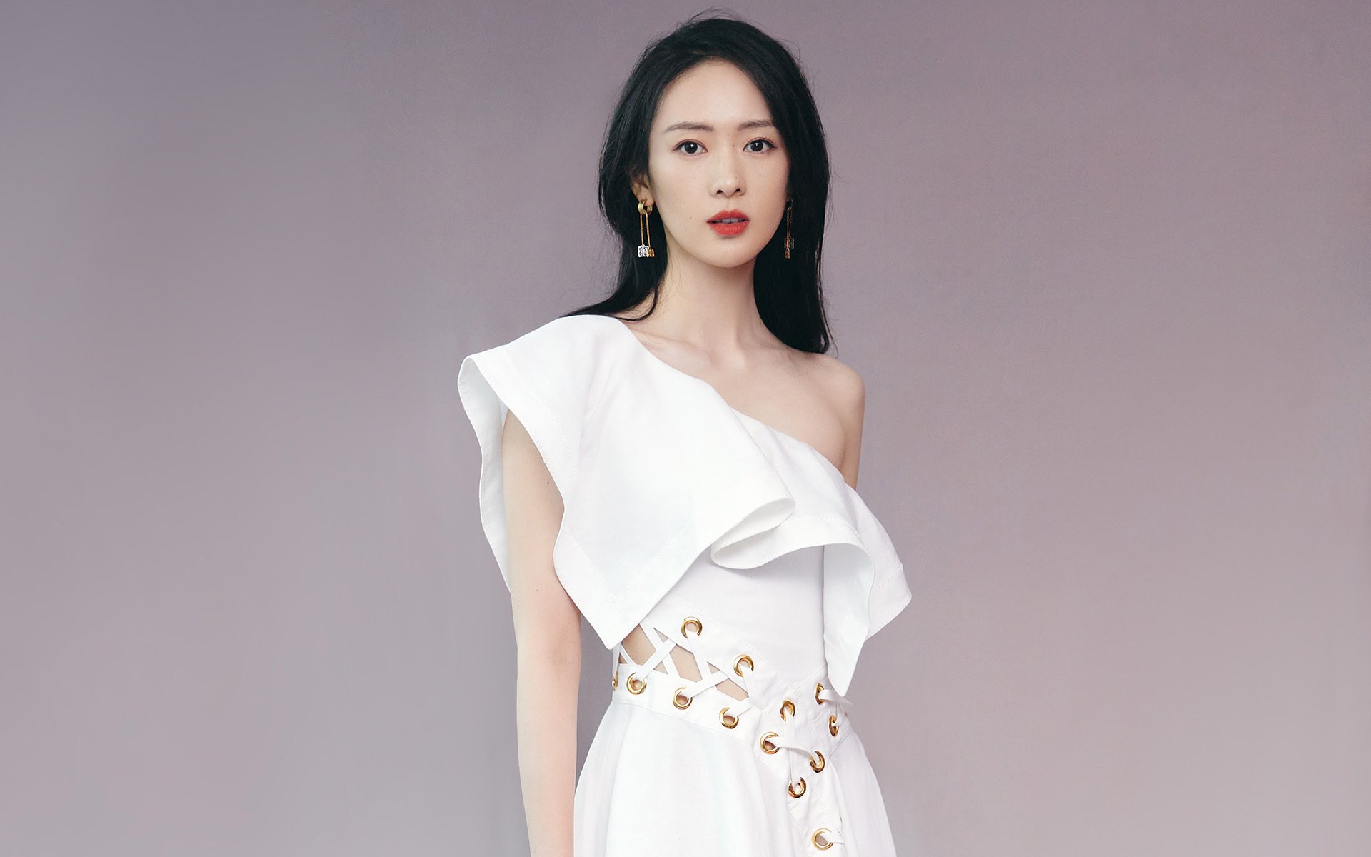 维尼修斯节奏魔术点燃全场,那不勒斯加时鏖战险胜冰岛黑马