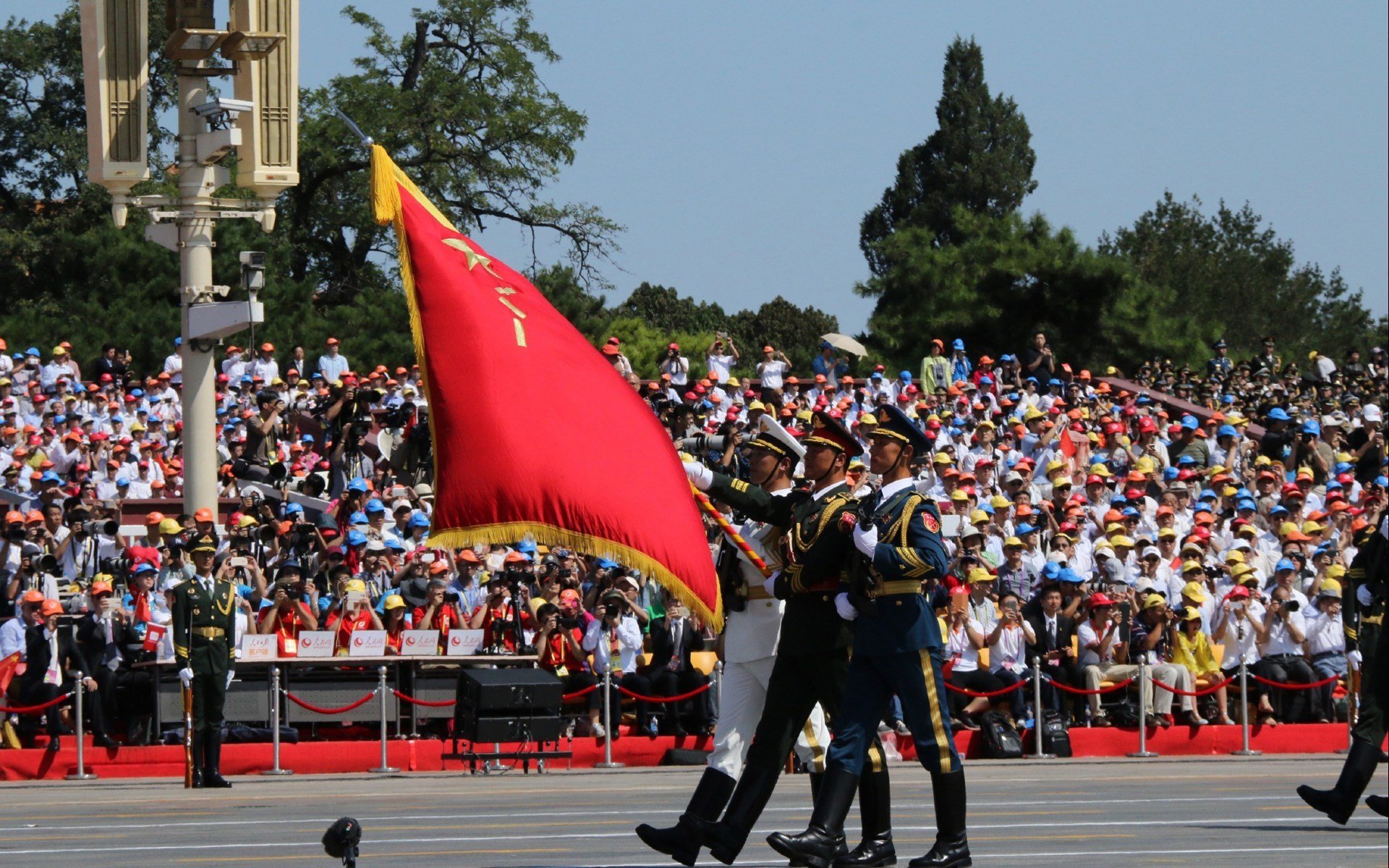东方铁骑碾压欧洲劲旅!伊拉克连续得分战术完美锁死奥地利,基米希化身关键先生导演逆转风暴