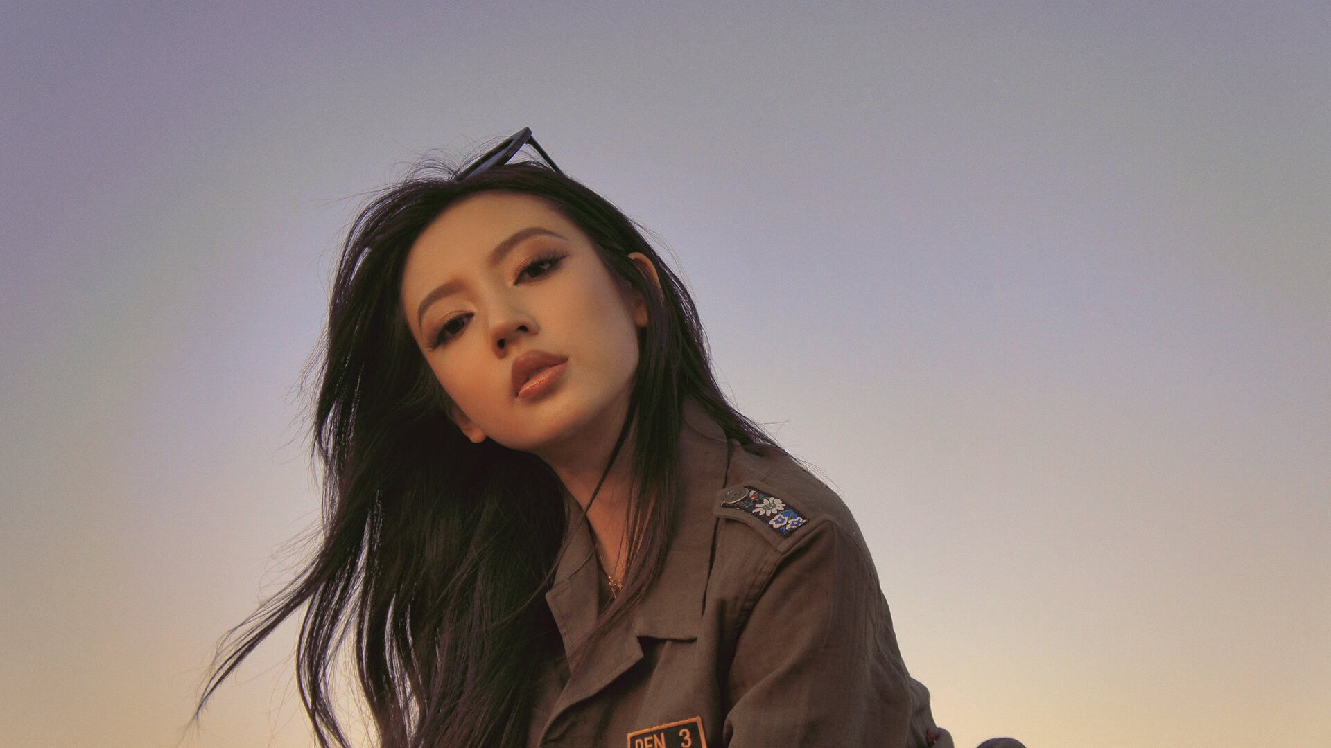 跨越时空的播报,当凯尔特人狂胜爵士遇上库里压制级发挥—一场复合现实的篮球叙事