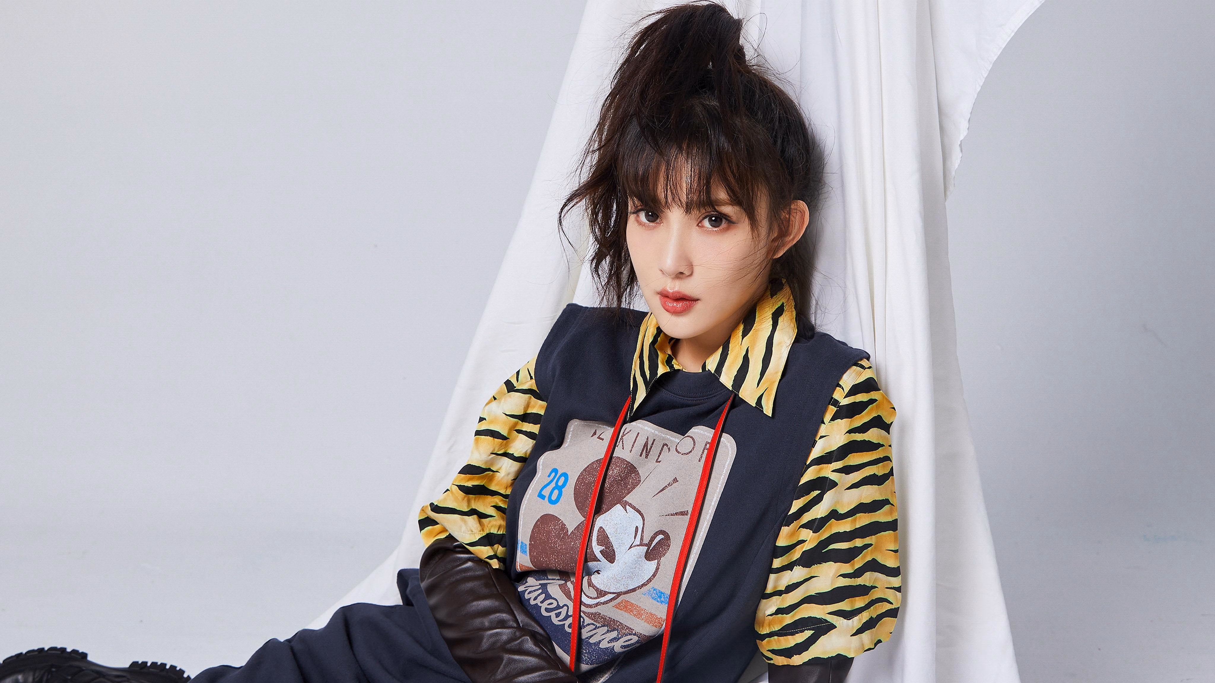 斯通斯的生涯之夜，当足球灵魂点燃NBA季后赛